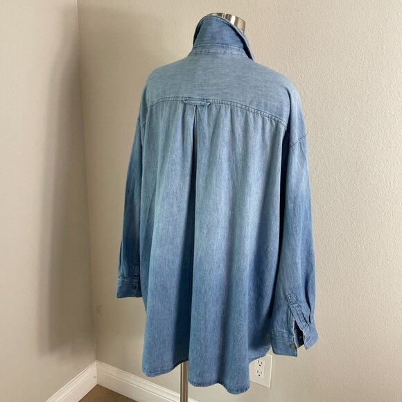 Old Navy Womens Plus 2X Boyfriend Shirt Chambray Button Up Top Oversized - Picture 4 of 11